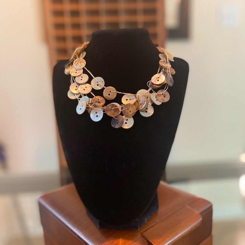 Abalone buttons, necklace.